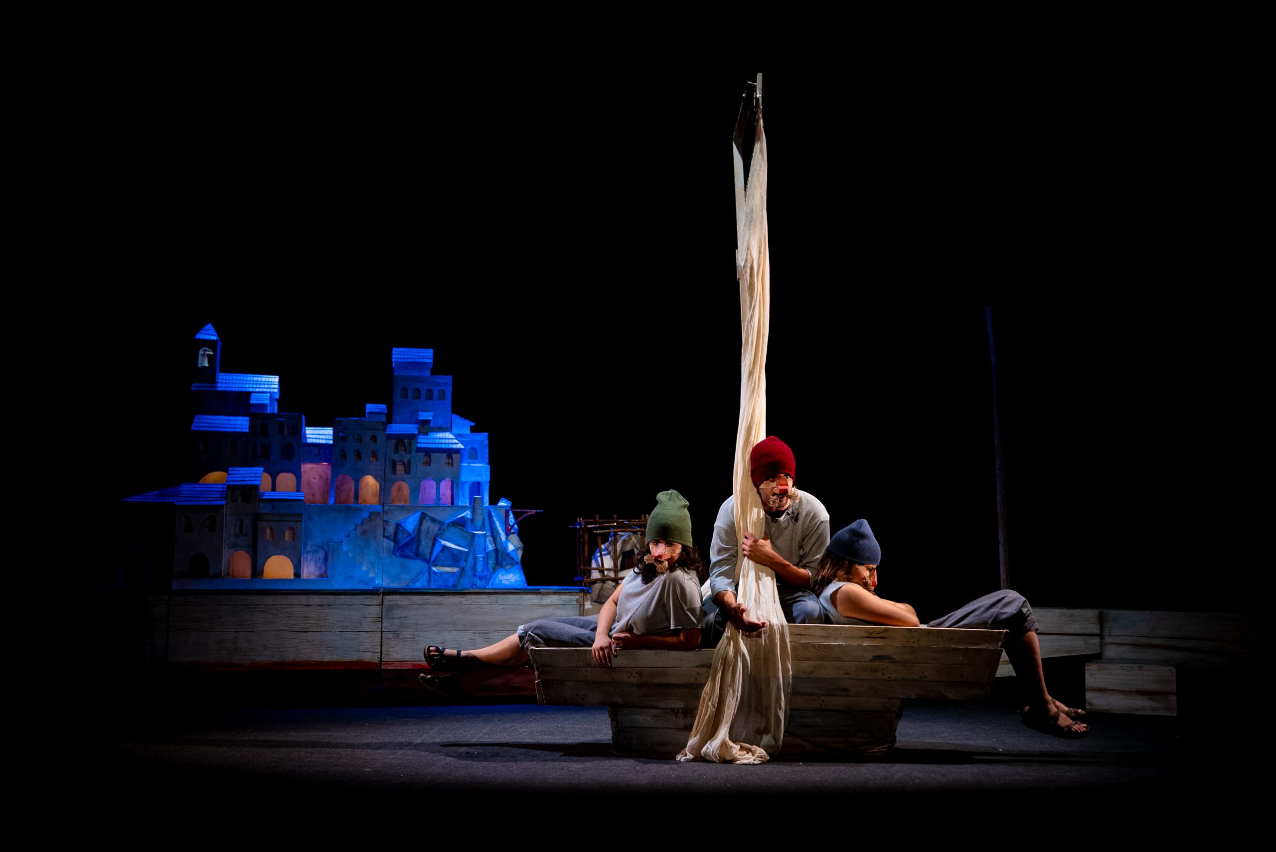 Cinc Cèntims Teatre - Espectacles sobre les tradicions, cultura popular i la mitologia catalana a un públic familiar.