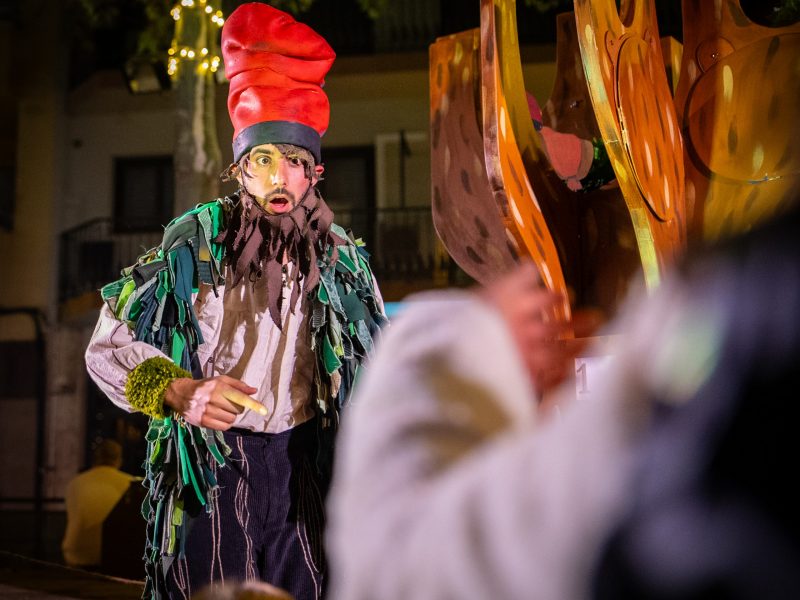 Cinc Cèntims Teatre - Espectacles sobre les tradicions, cultura popular i la mitologia catalana a un públic familiar.