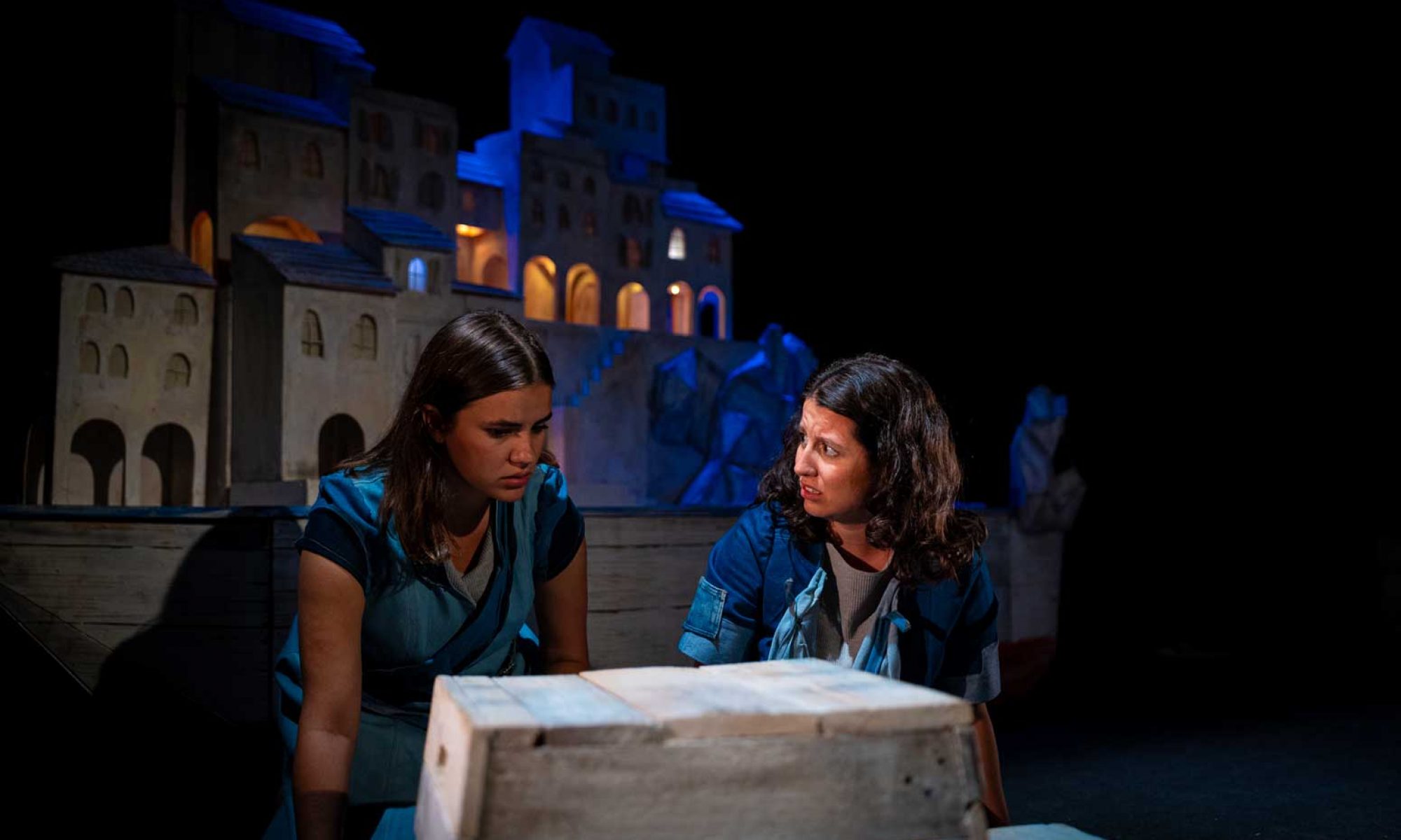 Cinc Cèntims Teatre - Espectacles sobre les tradicions, cultura popular i la mitologia catalana a un públic familiar.