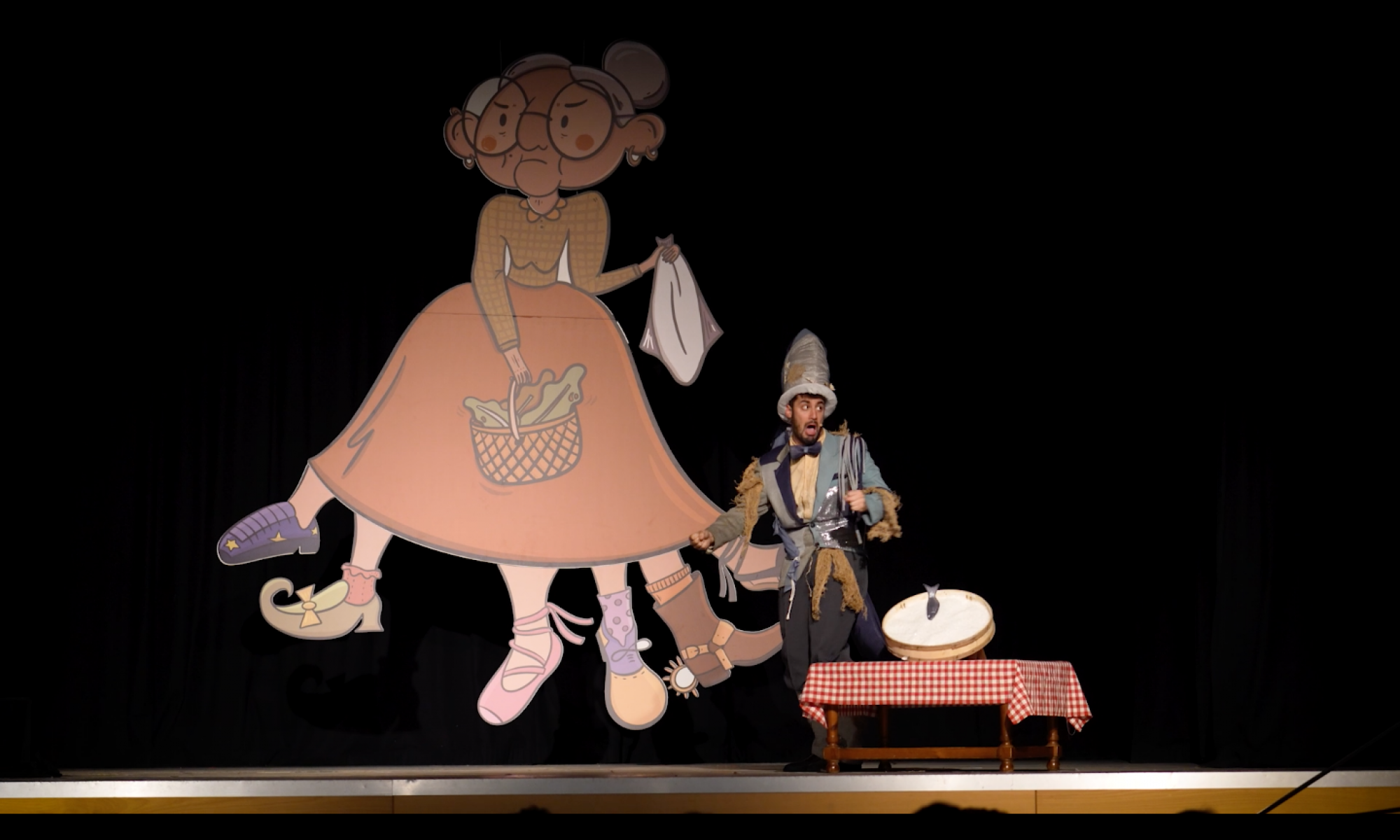 Cinc Cèntims Teatre - Espectacles sobre les tradicions, cultura popular i la mitologia catalana a un públic familiar.