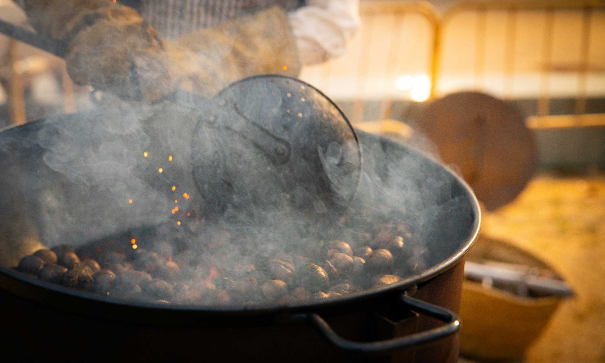 Cinc Cèntims Teatre - Espectacles sobre les tradicions, cultura popular i la mitologia catalana a un públic familiar.