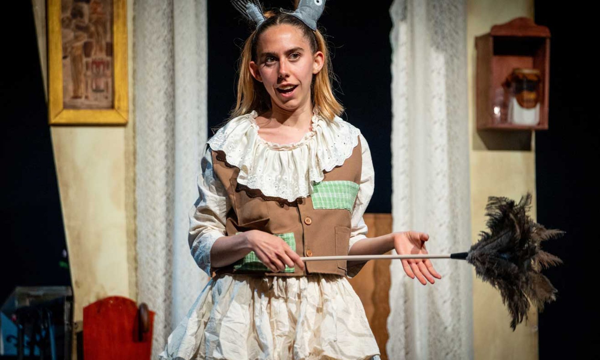 Cinc Cèntims Teatre - Espectacles sobre les tradicions, cultura popular i la mitologia catalana a un públic familiar.