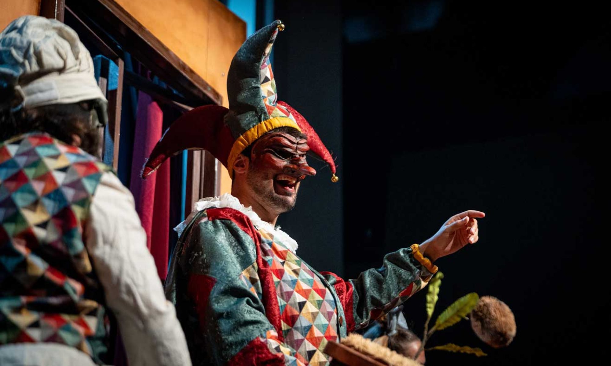 Cinc Cèntims Teatre - Espectacles sobre les tradicions, cultura popular i la mitologia catalana a un públic familiar.