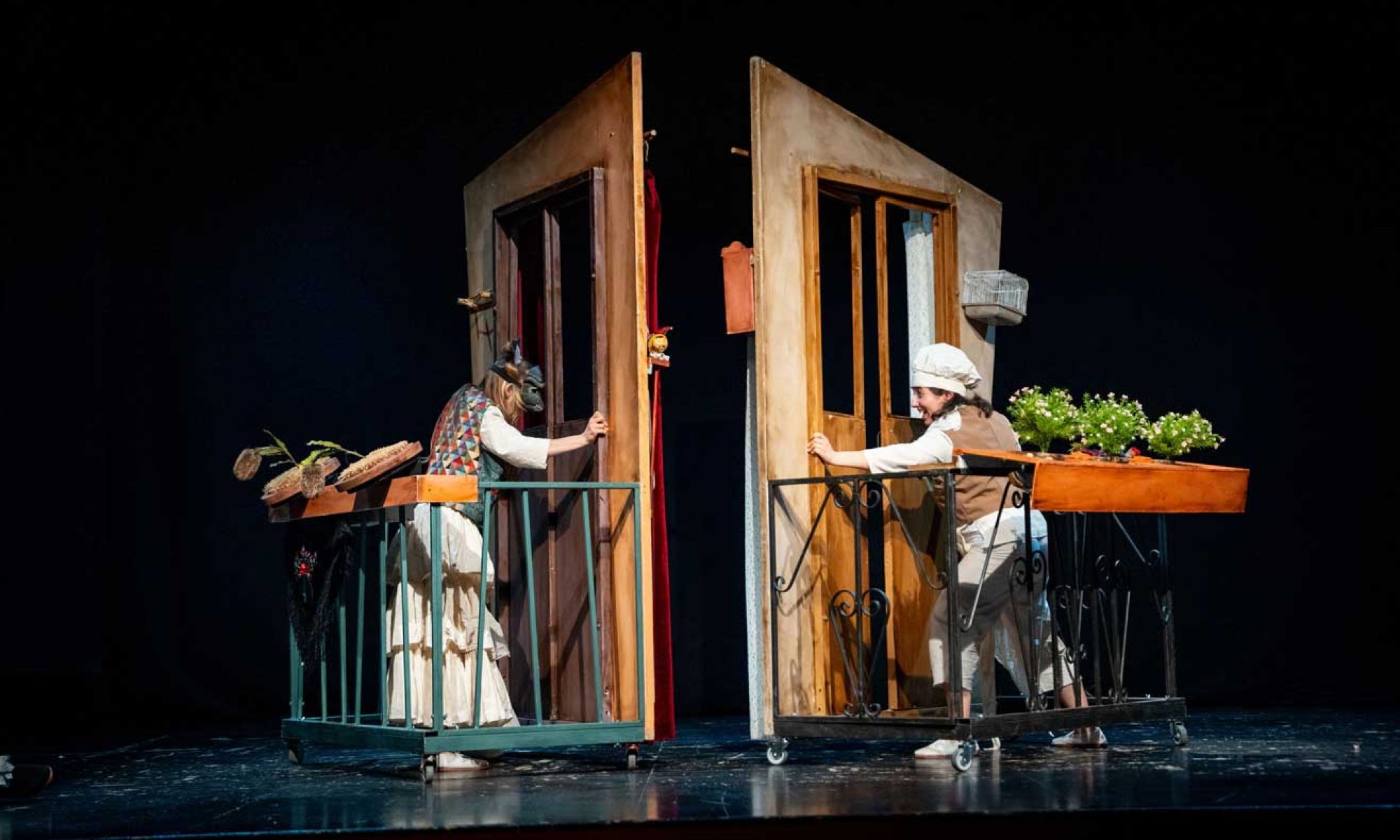 Cinc Cèntims Teatre - Espectacles sobre les tradicions, cultura popular i la mitologia catalana a un públic familiar.