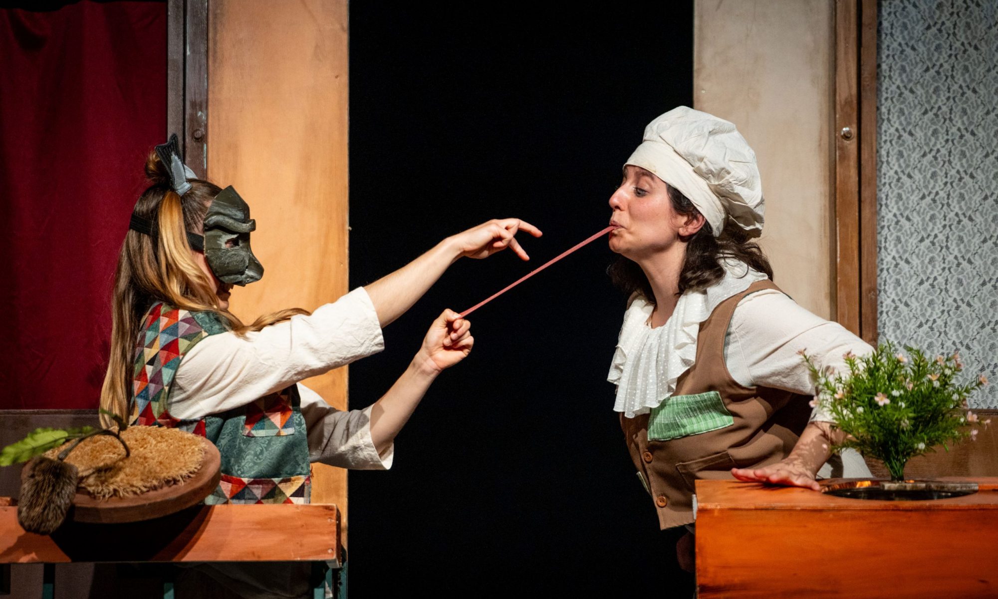 Cinc Cèntims Teatre - Espectacles sobre les tradicions, cultura popular i la mitologia catalana a un públic familiar.